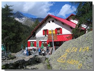 I rifugi Gerli-Porro. Foto di M. Dei Cas