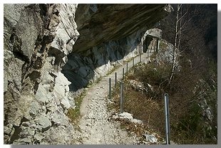 La mulattiera per la Val Codera. Foto di M. Dei Cas