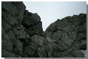 Il canalino che scende dal passo Barbacan nord. Foto M. Dei Cas
