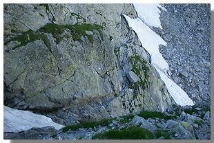 La discesa dal passo dell'Averta (foto M.Dei Cas)