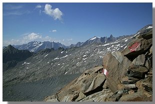 La Valle di Preda Rossa vista dal passo di Corna Rossa (foto M.Dei Cas)