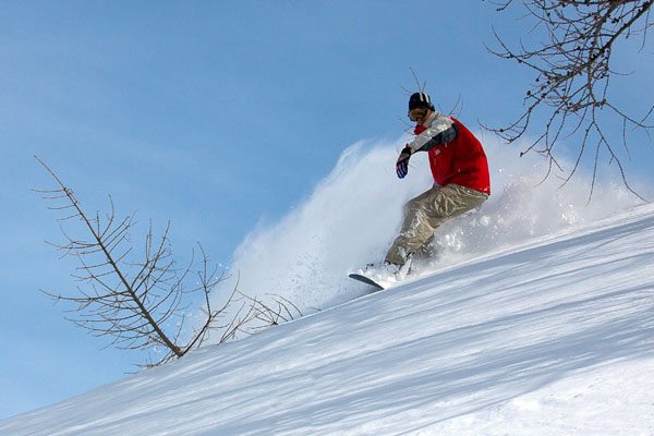 Snowboarder in azione (foto V. Vaninetti) Snowboarder in azione (foto V. Vaninetti)